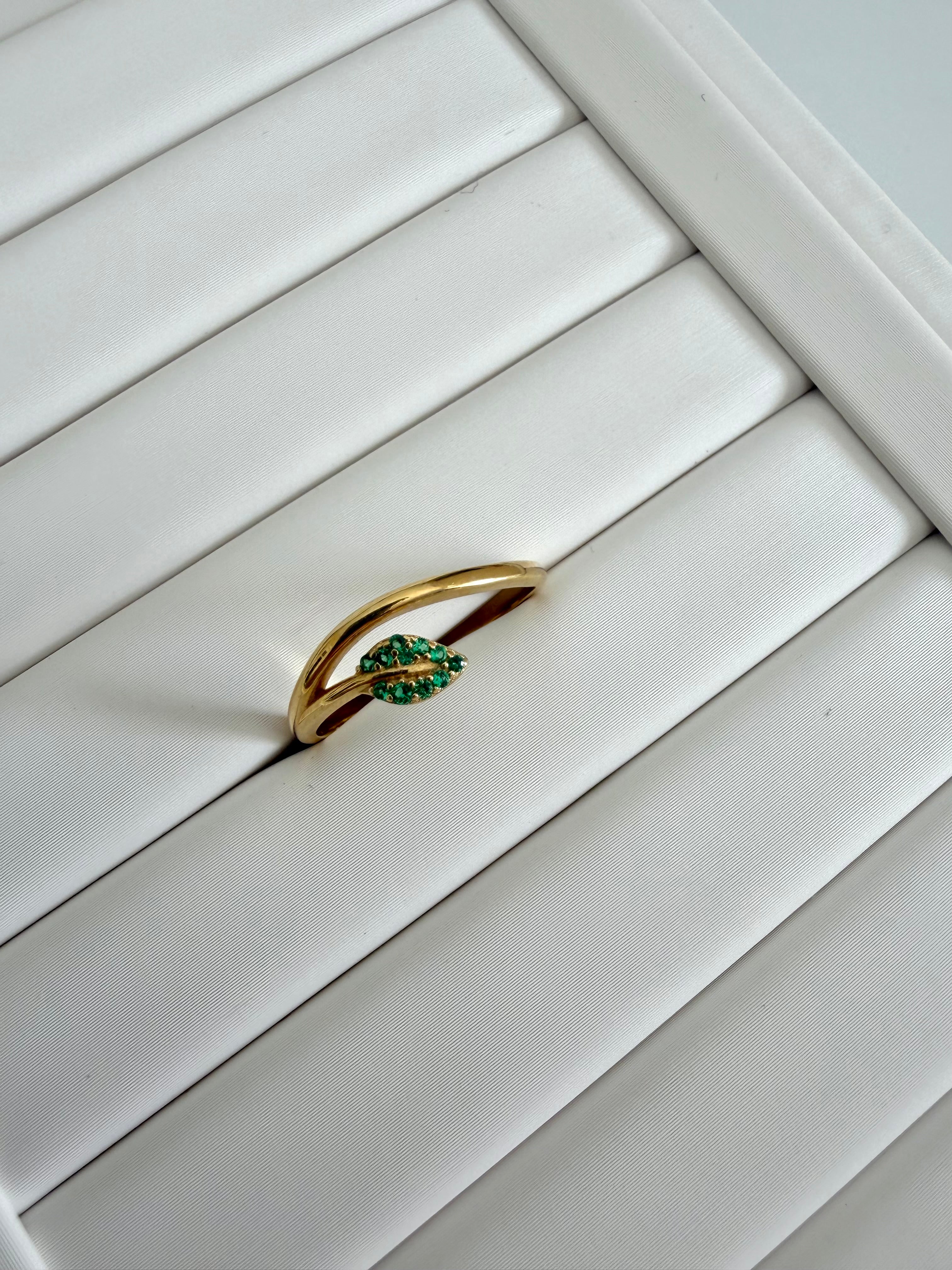Anello Foglia in Oro 18kt