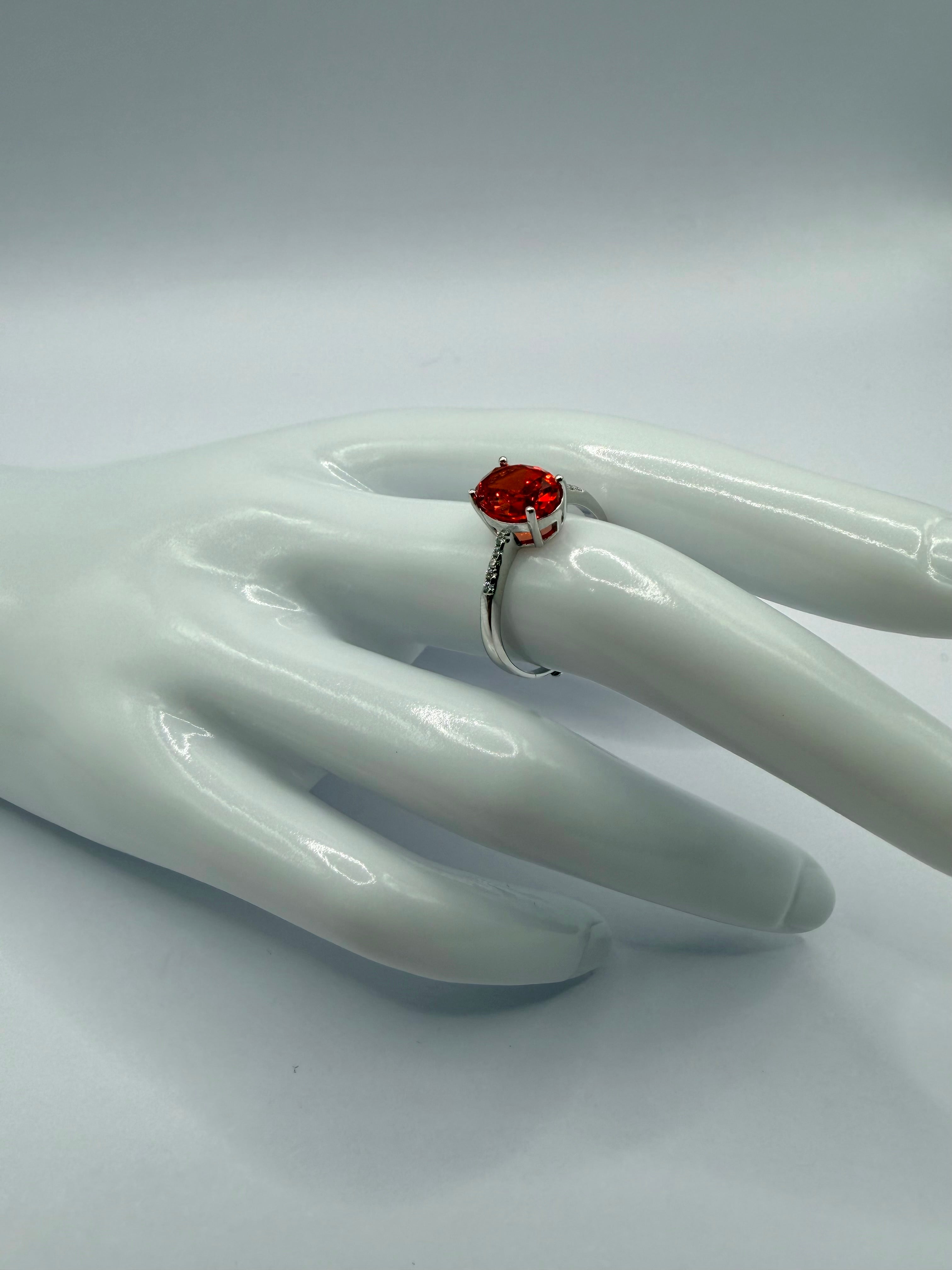 Anello in Argento925 con Zircone Ovale