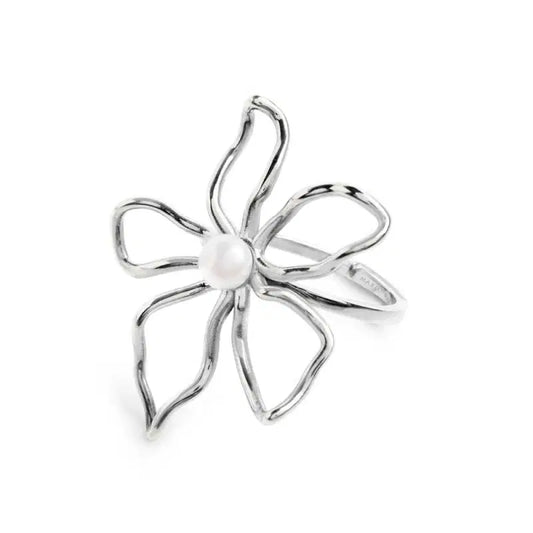 Anello fiore con perla centrale