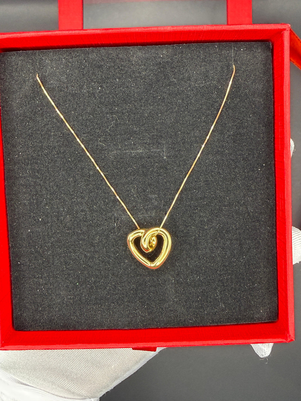 Box con Collana Cuore in oro 18kt