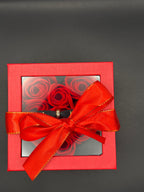 Box con Collana Cuore in oro 18kt