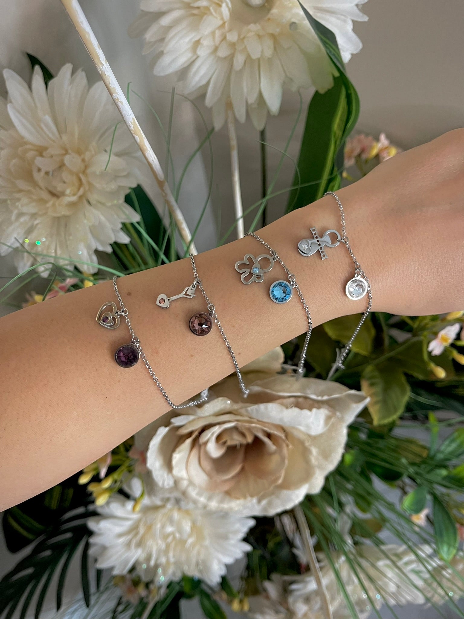 Boccadamo - Bracciali in Acciaio con Charm Portafortuna e Cristalli Colorati