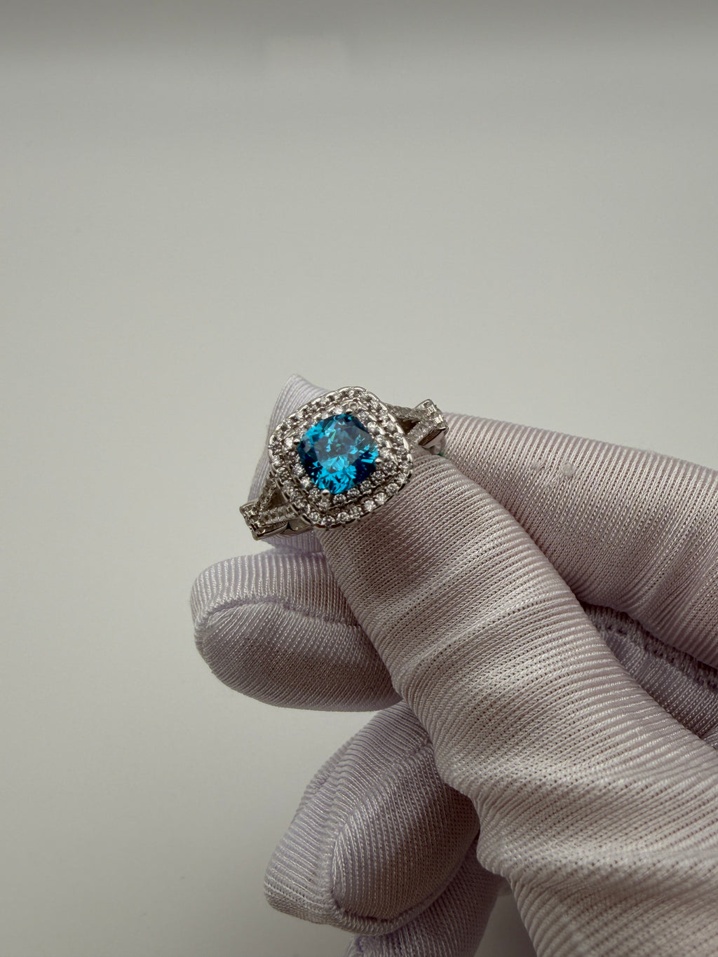 Anello in Argento925 con Zircone Azzurro