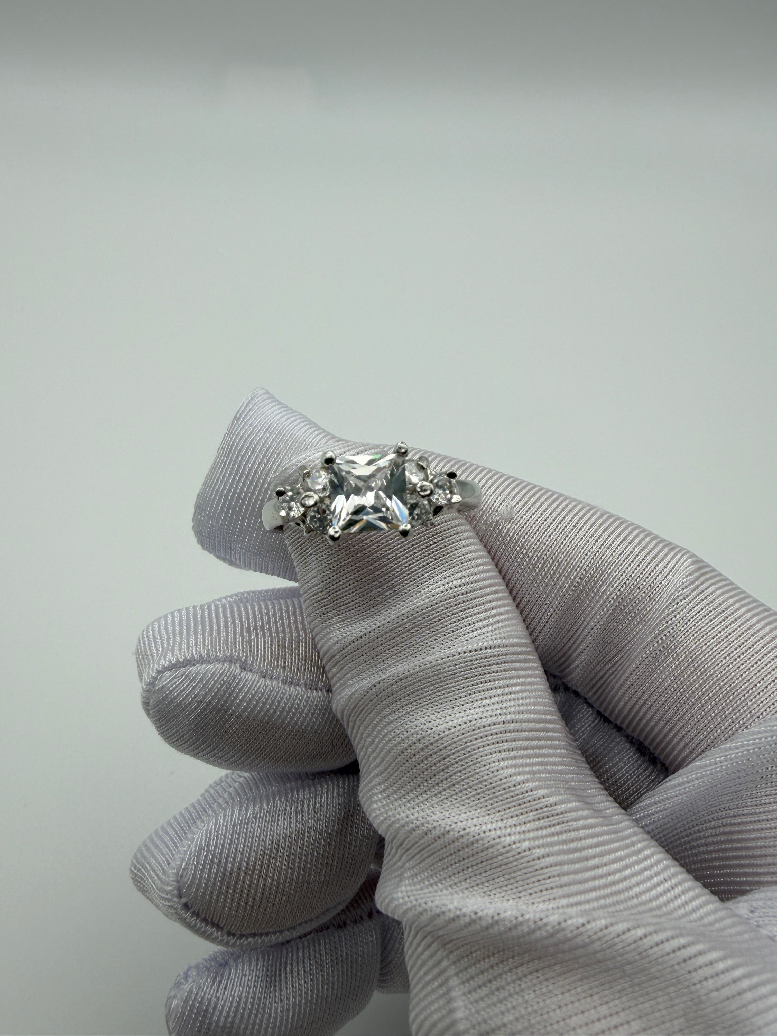 Anello in Argento925 con Zircone Quadrato