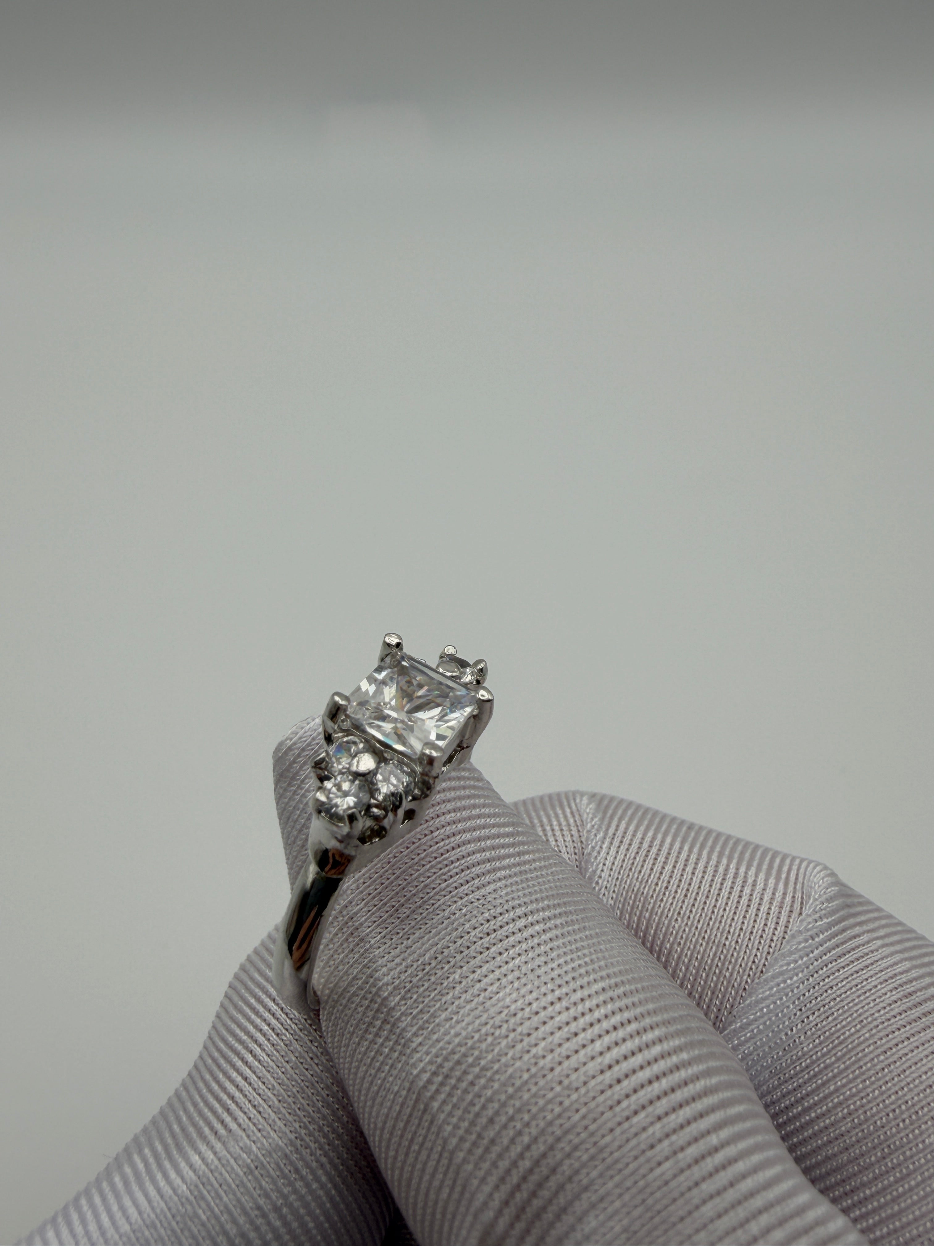 Anello in Argento925 con Zircone Quadrato