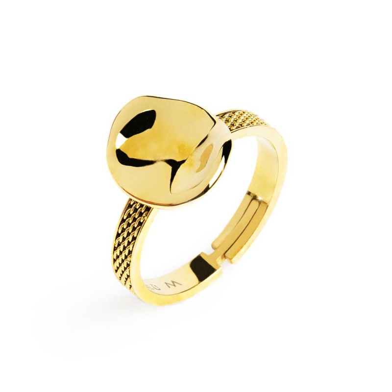 Anello con bottone martellato