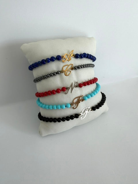 Ultime Lettere Disponibili - Bracciali in Oro 18kt con Pietre Naturali e Iniziali – Ultime Lettere Disponibili