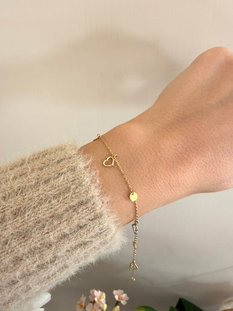 Bracciali in Oro 18kt con Ciondoli Cuore e Dettagli Minimal