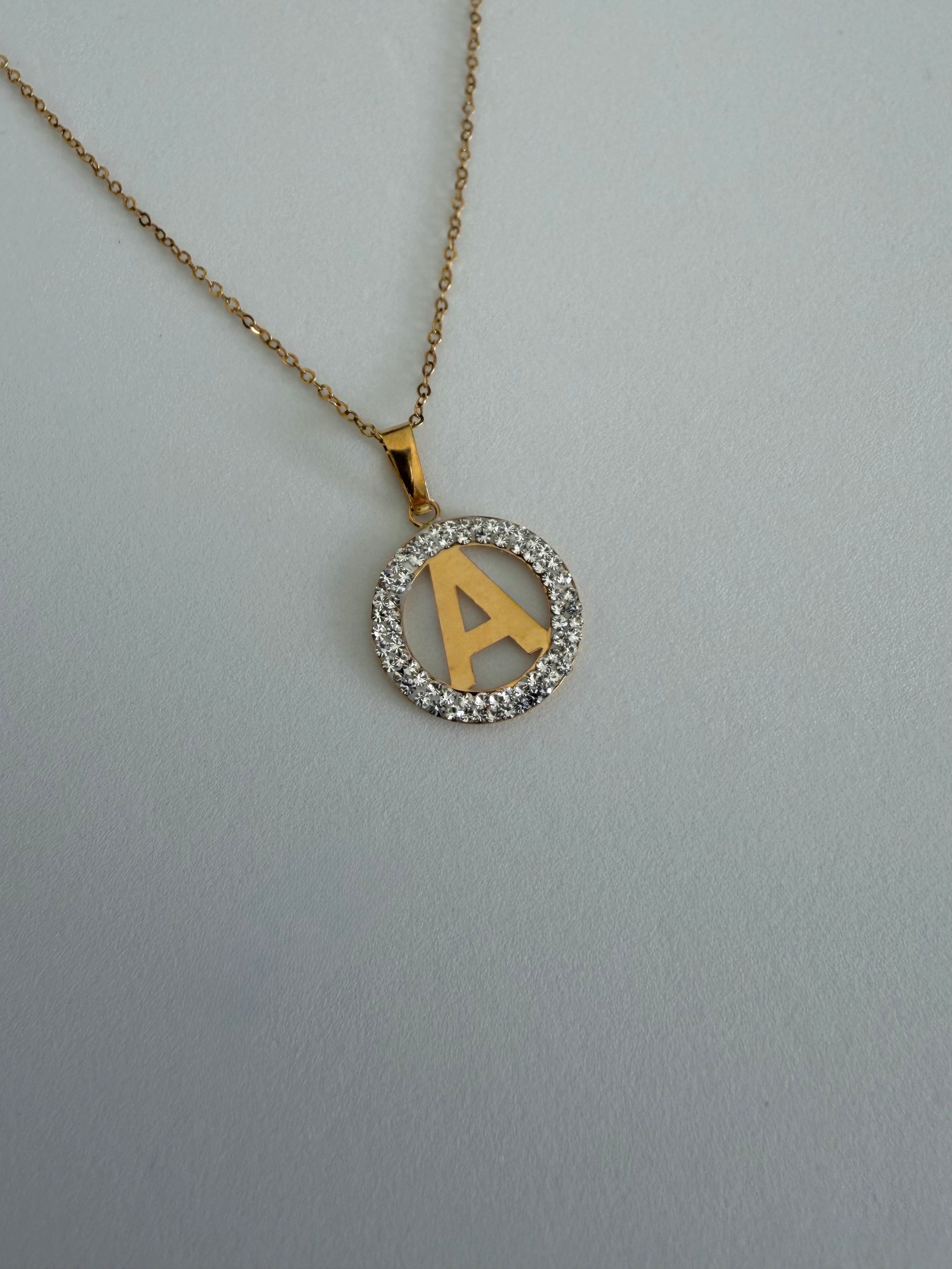 Collana in Oro 18kt con Ciondolo Iniziale e Strass